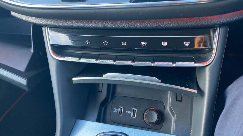 MG HS 1.5 T-GDI Trophy 5dr DCT Petrol Hatchback